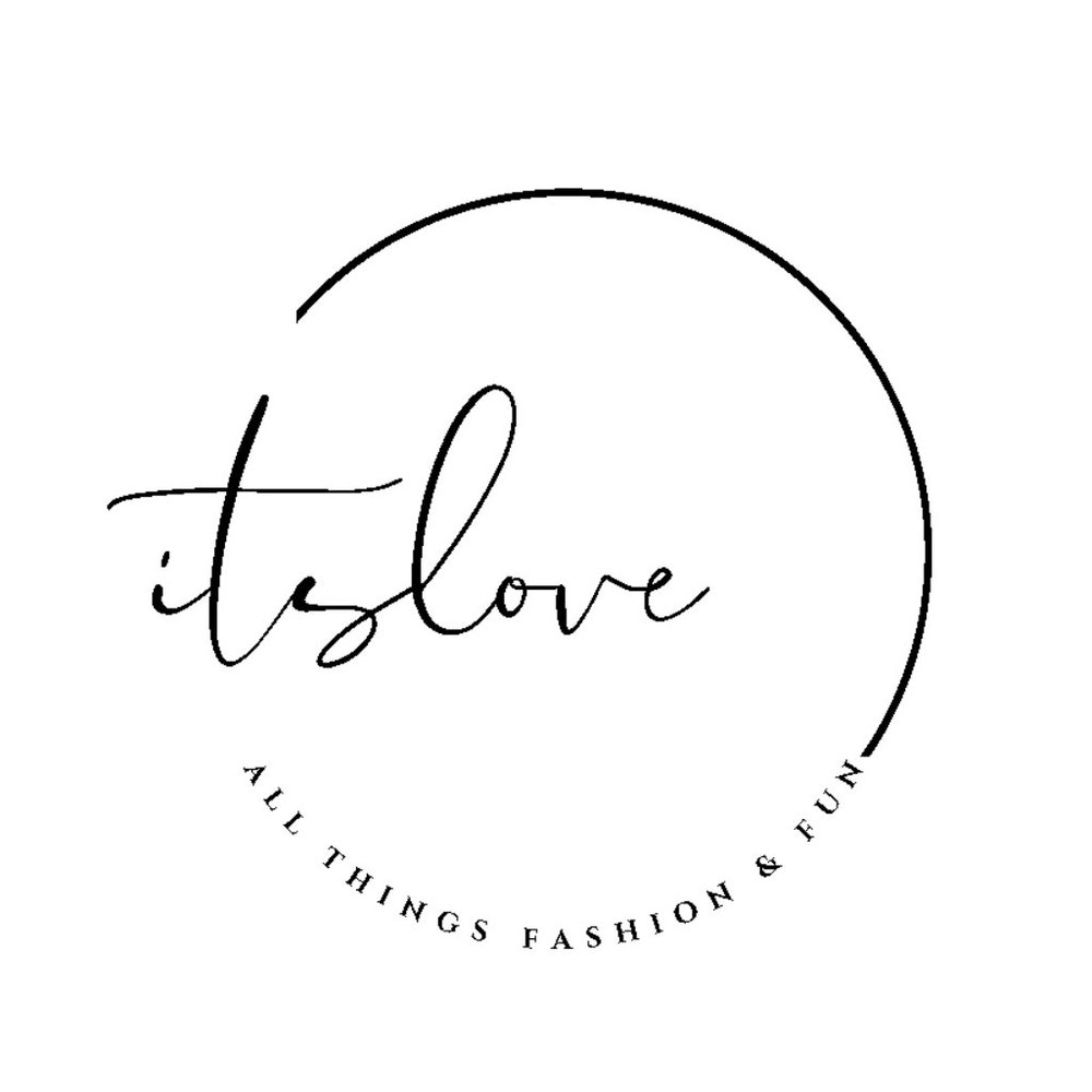 Welcome to the @itslove closet! 💕